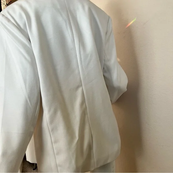 Sag Harbor Off White Women's Blazer NWT - Picture 2 of 7